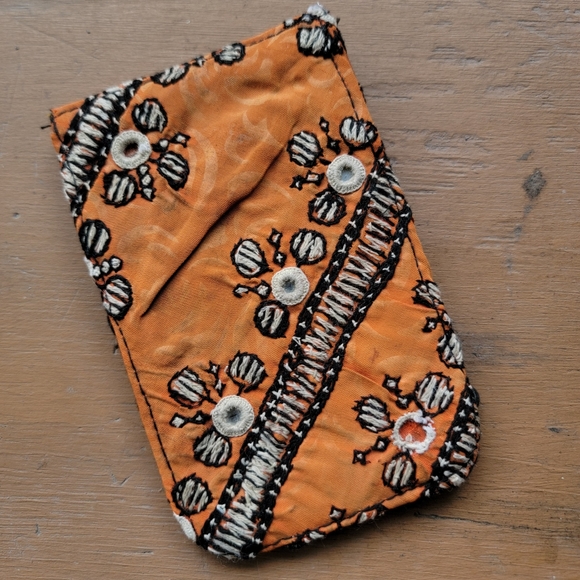 🌎👽 Free People Boho Embroidered Repurposed vtg banjara hippie Wallet card case - Picture 10 of 16